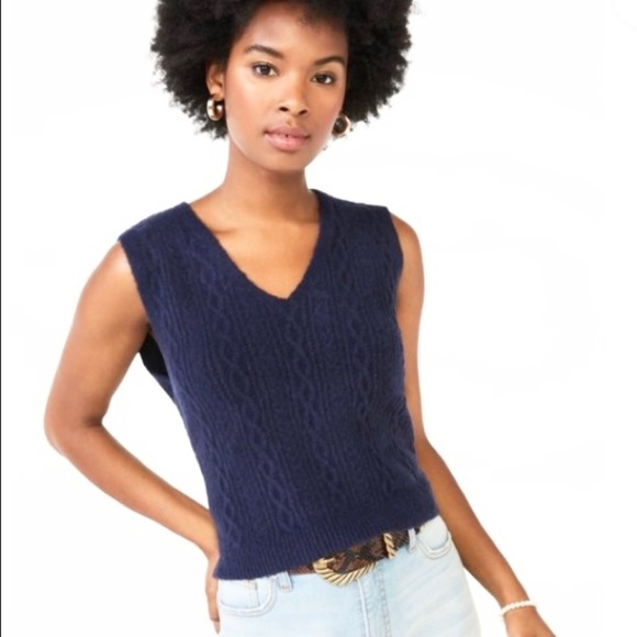 Navy V-Neck Cable Knit Sweater Vest - Picture 6 of 8